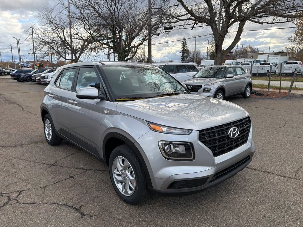 New 2026 Hyundai Venue SE image 1