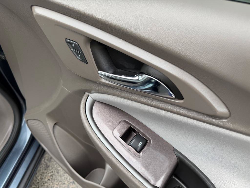 Used 2019 Chevrolet Malibu LS FWD image 19