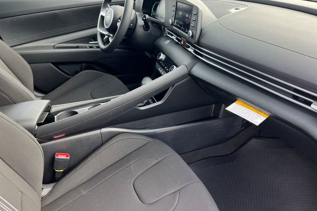 New 2026 Hyundai Elantra Blue image 15