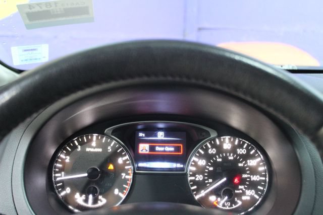 Used 2018 Nissan Altima 2.5 SV FWD image 18