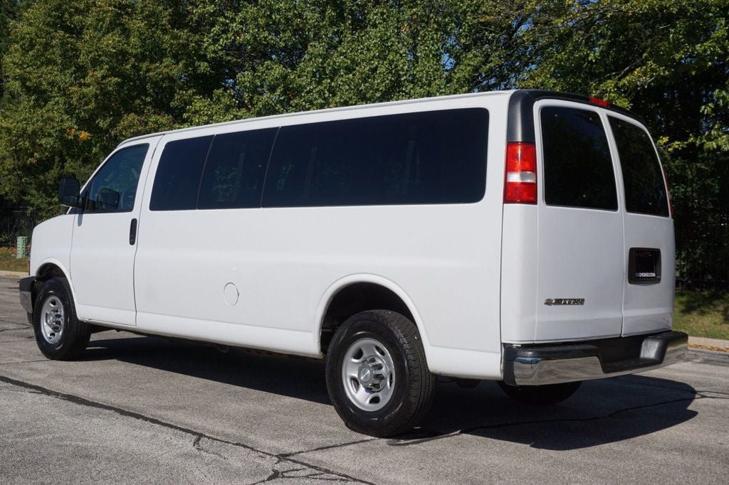 Used 2017 Chevrolet Express 3500 LT w/ LT Preferred Equipment Group RWD image 24