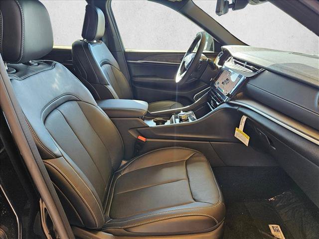 New 2026 Jeep Grand Cherokee Limited AWD/4WD image 16