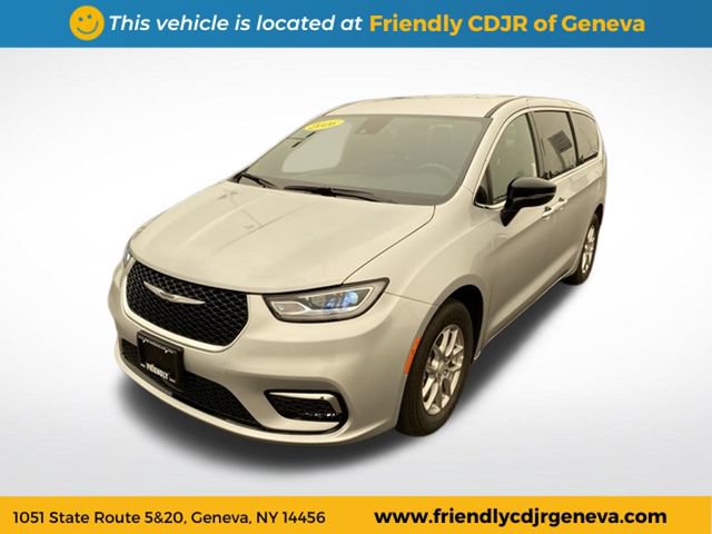 Used 2026 Chrysler Pacifica Select FWD 360° Tour