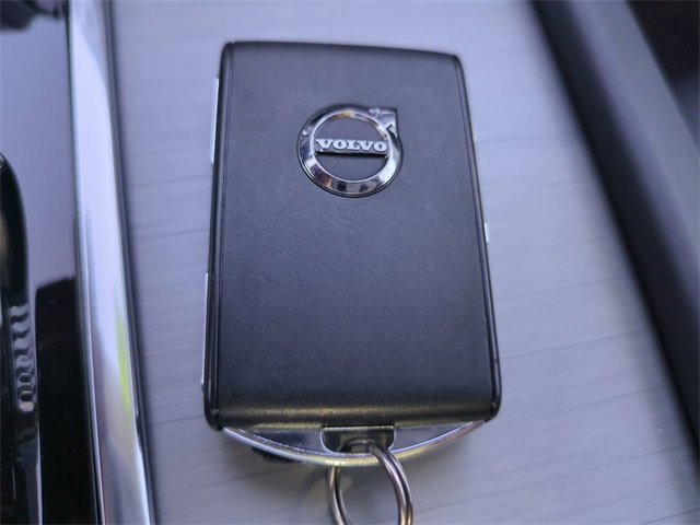 Used 2023 Volvo XC90 B5 Core w/ Protection Package Premier image 28