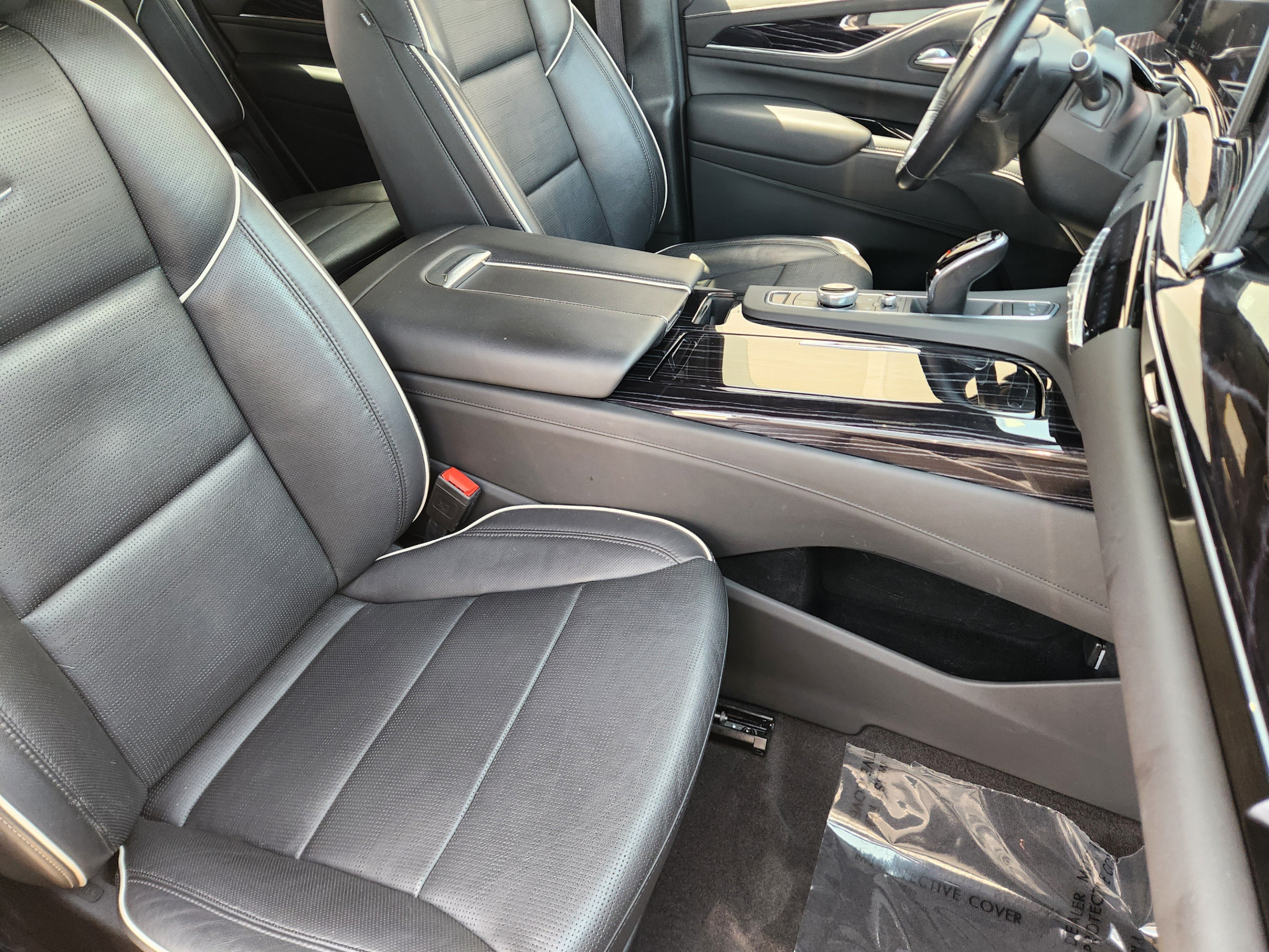 Used 2022 Cadillac Escalade Sport w/ Touring Package AWD/4WD image 8