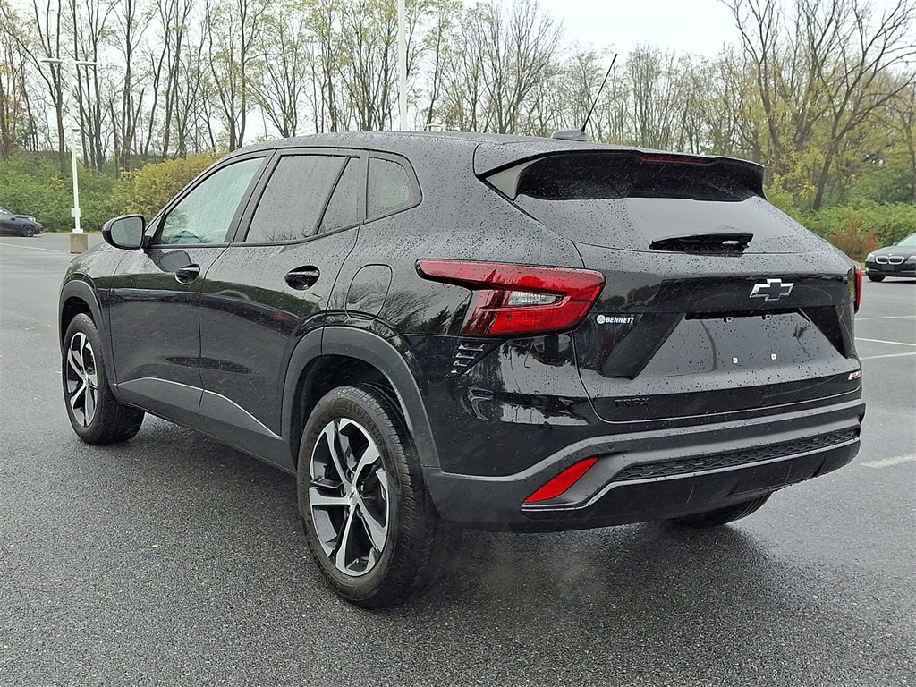 Used 2024 Chevrolet Trax RS w/ Sunroof Package image 7