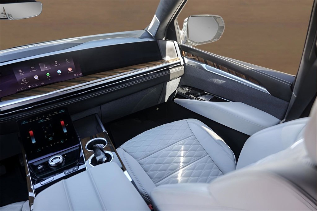 Certified 2025 Cadillac Escalade Sport Platinum w/ LPO, Floor Liner Package image 26