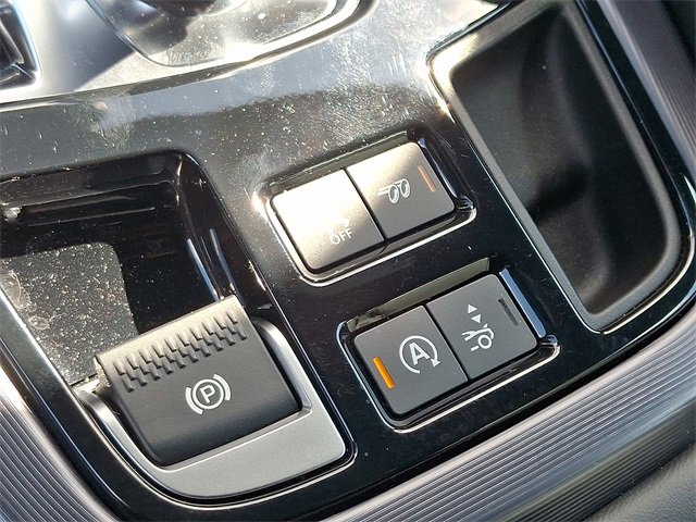 Used 2023 Jaguar F-TYPE R image 24