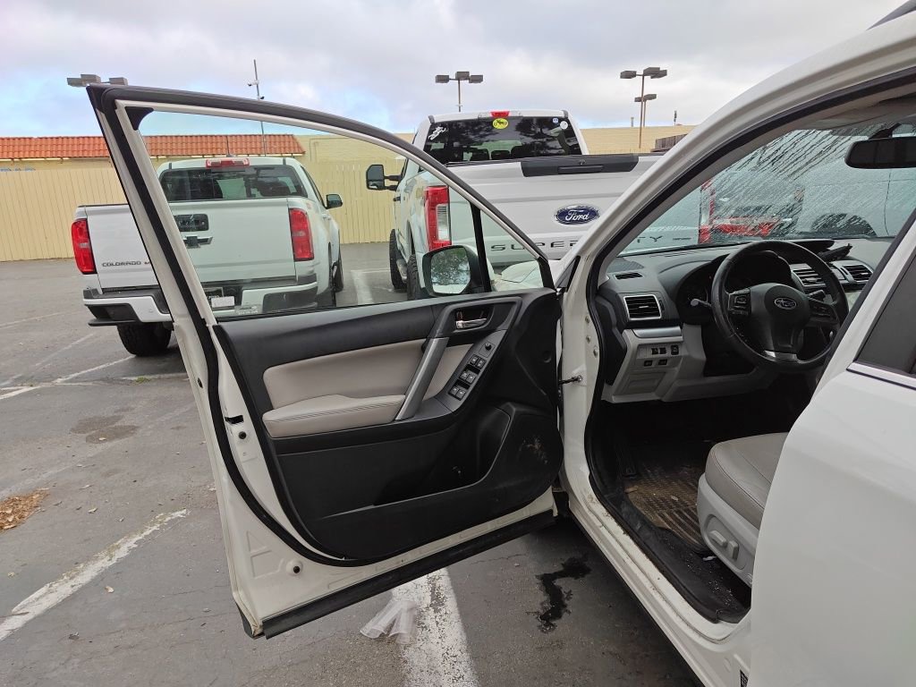 Used 2016 Subaru Forester 2.5i Limited AWD/4WD image 5