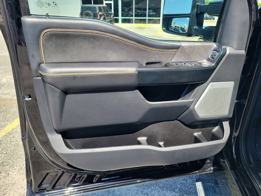 Used 2024 Ford F350 Platinum AWD/4WD image 15