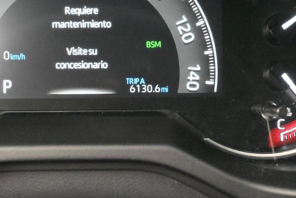 Used 2025 Toyota RAV4 XLE AWD/4WD image 26