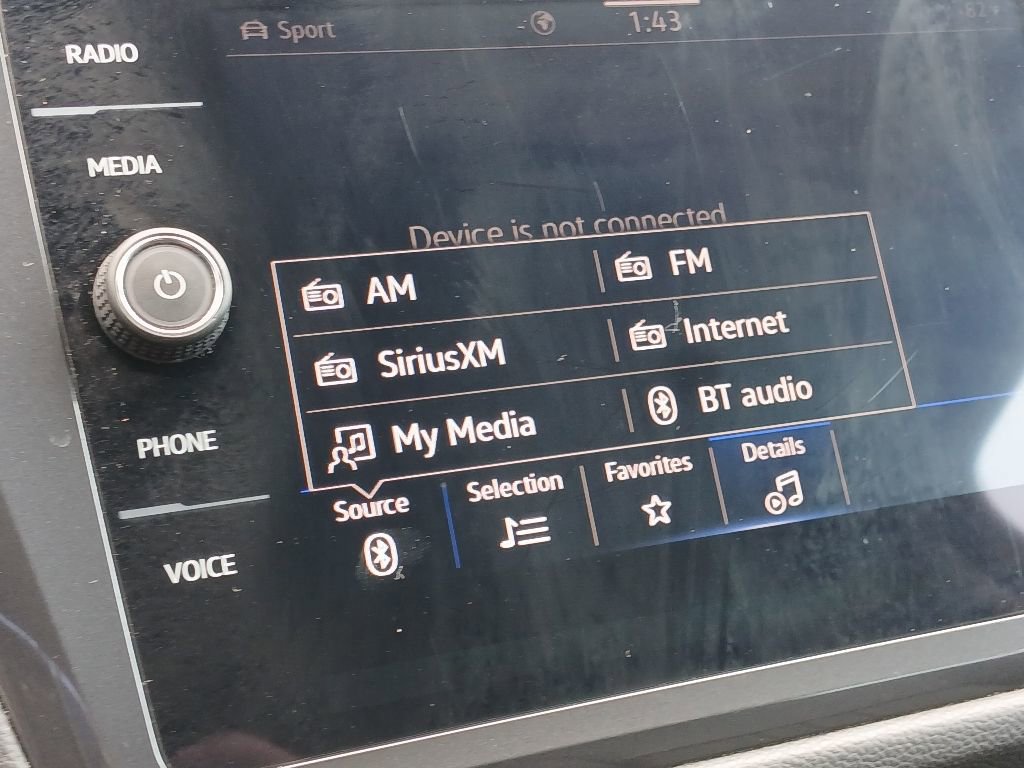 Used 2024 Volkswagen Tiguan SE image 22