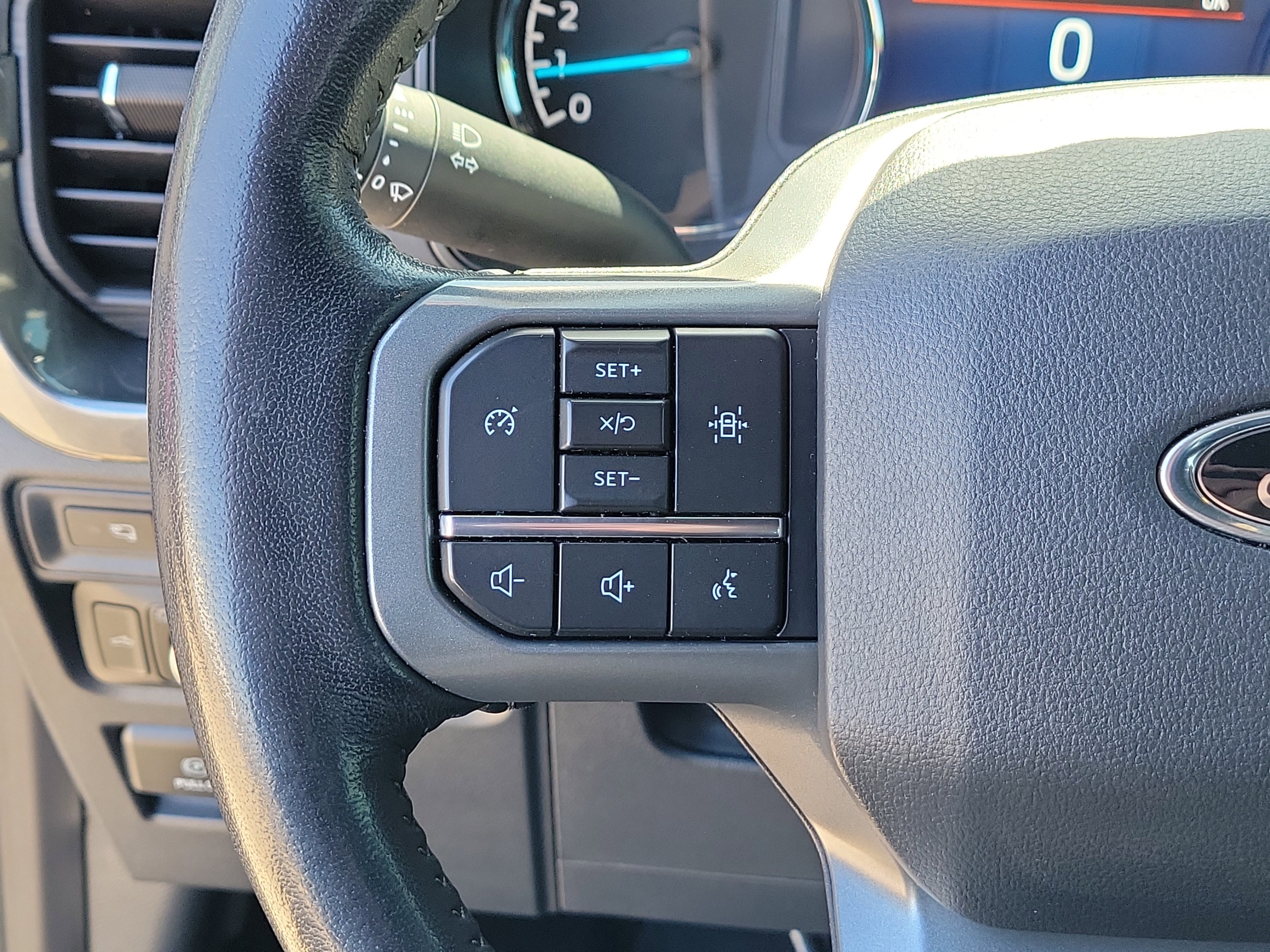 Used 2022 Ford F150 XLT w/ Equipment Group 302A High AWD/4WD image 21