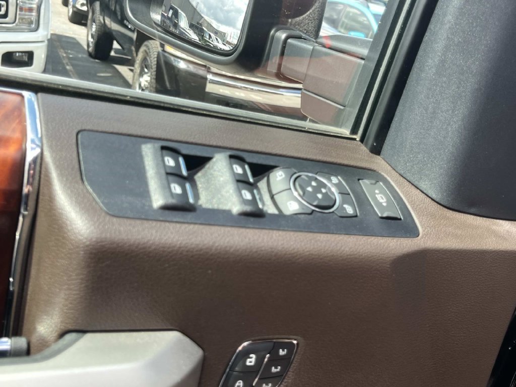 Used 2022 Ford F350 King Ranch w/ King Ranch Ultimate Package AWD/4WD image 33