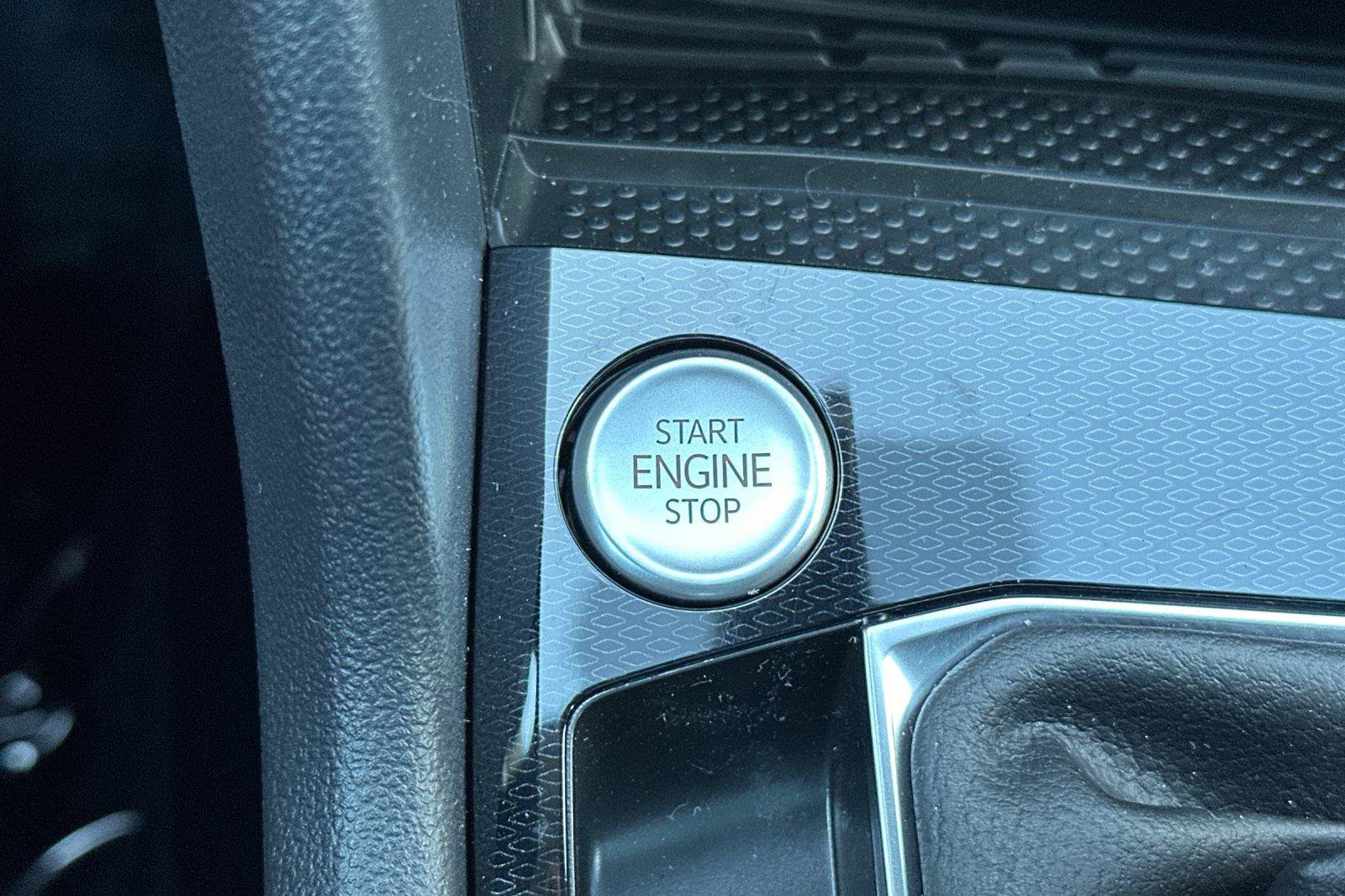 New 2026 Volkswagen Taos SEL image 22