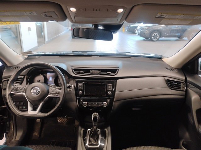 Used 2020 Nissan Rogue SV image 27