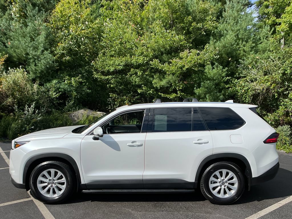 Certified 2025 Toyota Grand Highlander AWD image 2