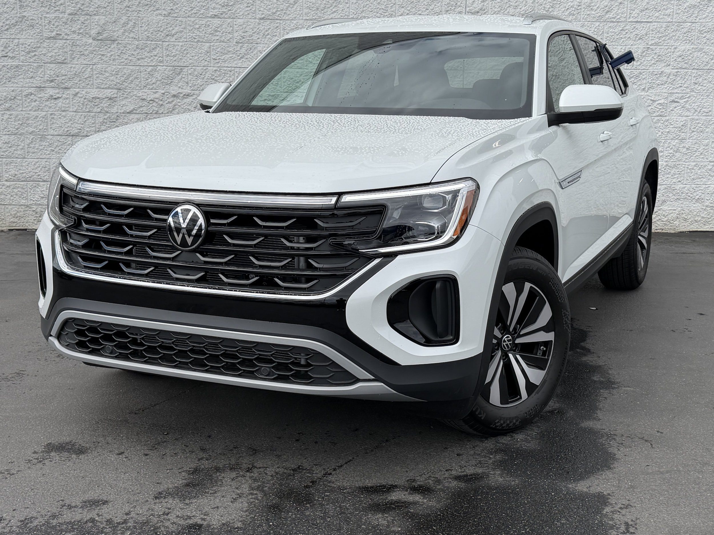 New 2026 Volkswagen Atlas Cross Sport SE AWD/4WD image 3