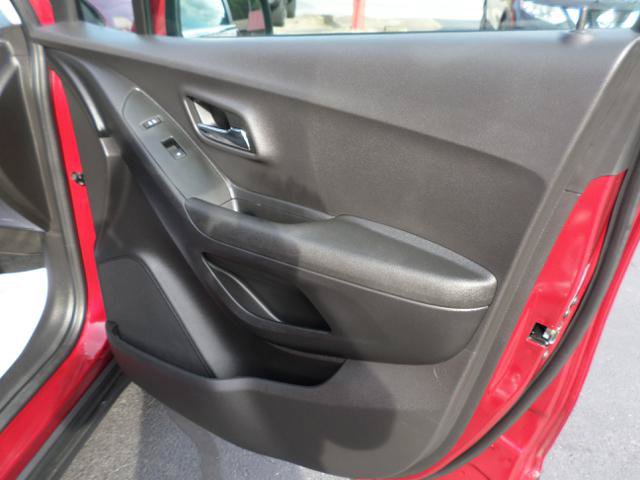Used 2020 Chevrolet Trax LT AWD/4WD image 33