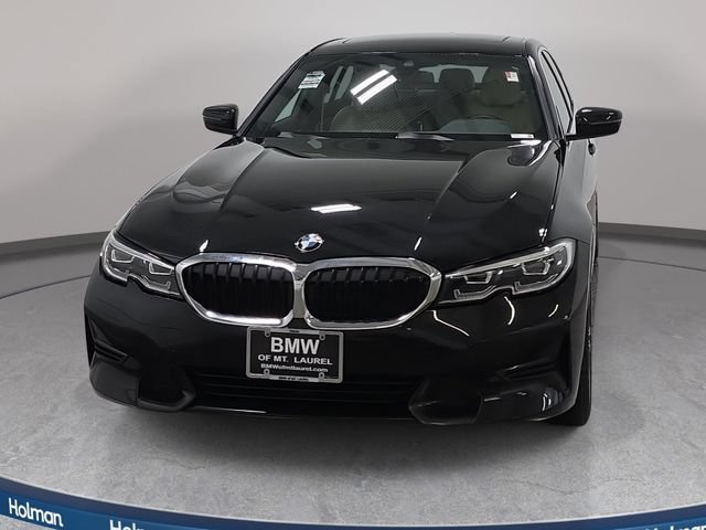 Used 2019 BMW 330i xDrive Sedan w/ Convenience Package AWD/4WD image 3