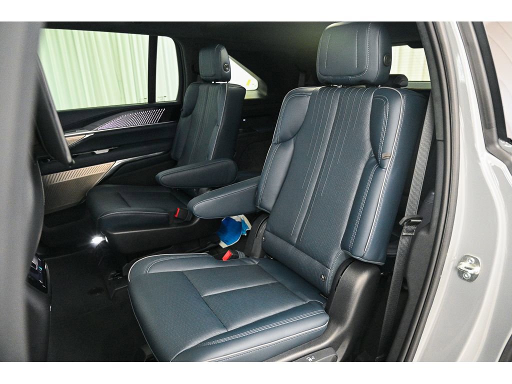 New 2026 Cadillac Escalade IQ Sport 2 w/ LPO, ONYX Package image 16