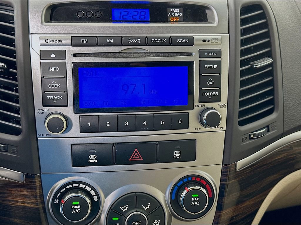 Used 2012 Hyundai Santa Fe GLS image 13