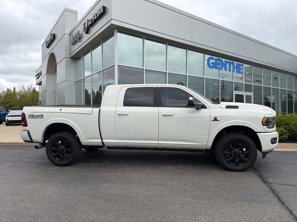 Used 2022 RAM 2500 Limited AWD/4WD image 2