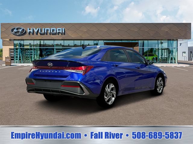 Certified 2025 Hyundai Elantra Sport FWD image 7