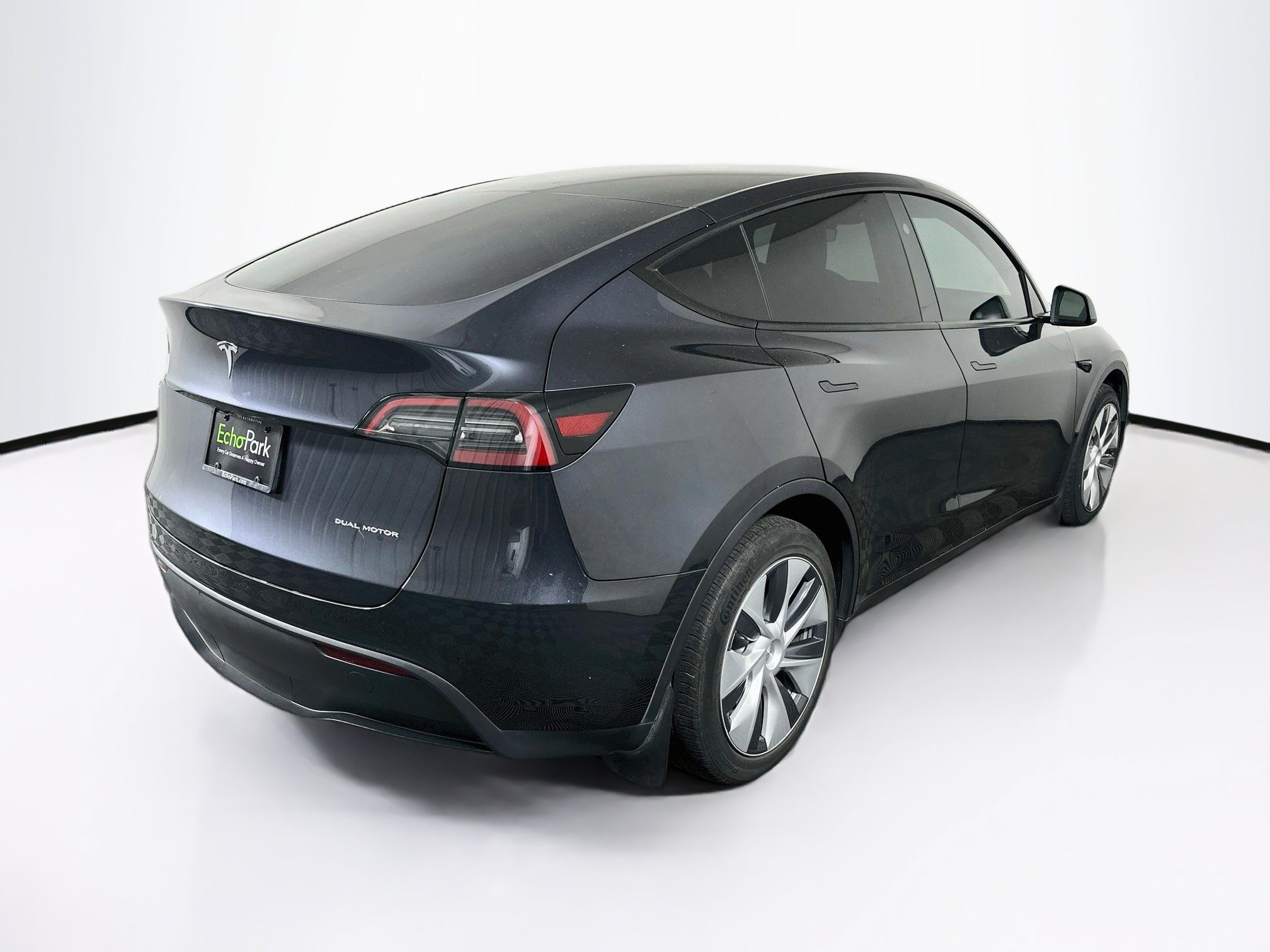Used 2024 Tesla Model Y Long Range AWD/4WD image 9