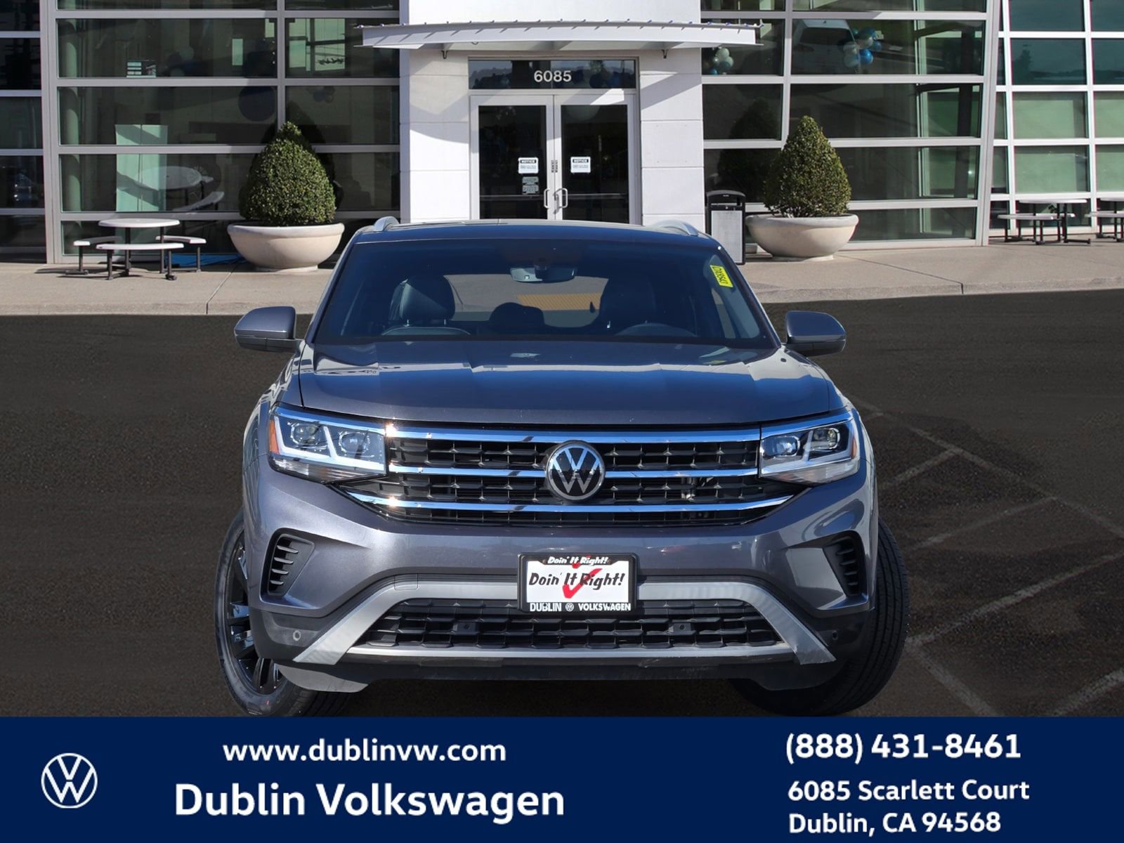 Certified 2021 Volkswagen Atlas Cross Sport SE w/ Panoramic Sunroof Package image 2