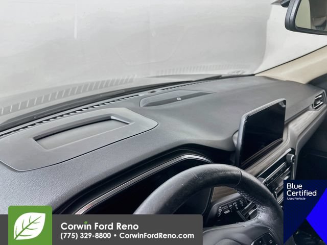 Used 2020 Ford Escape Titanium w/ Titanium Premium Package 2.0 AWD/4WD image 12