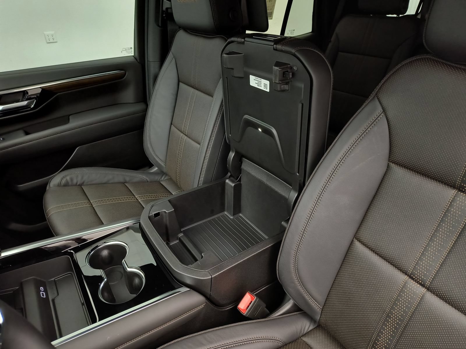 New 2026 Chevrolet Tahoe High Country AWD/4WD image 29