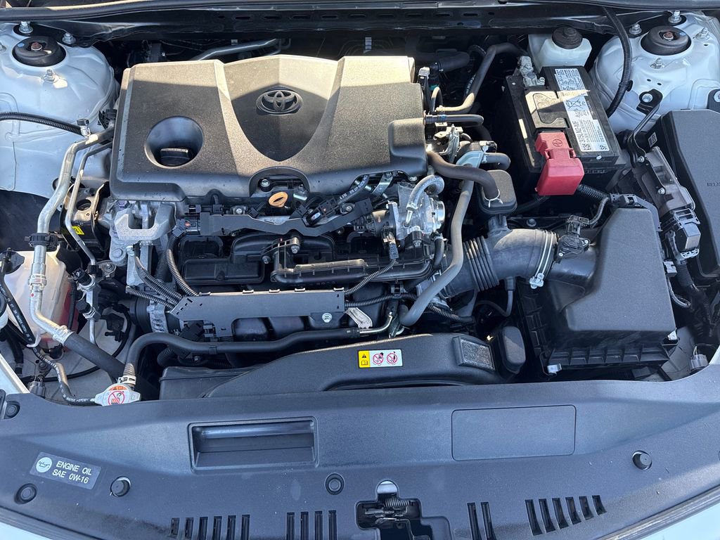 Used 2021 Toyota Camry SE FWD image 32