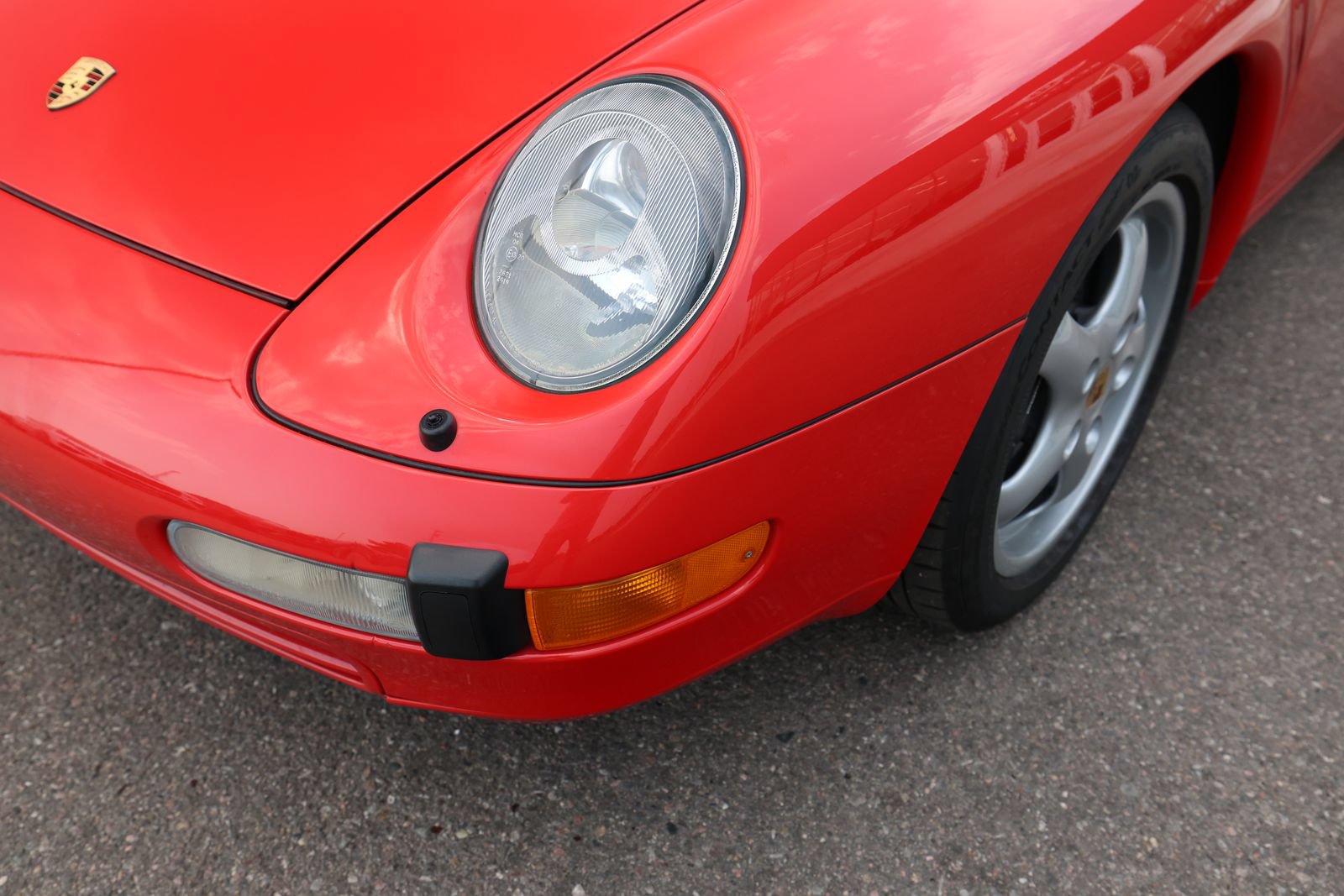 Used 1995 Porsche 911 Carrera RWD image 25