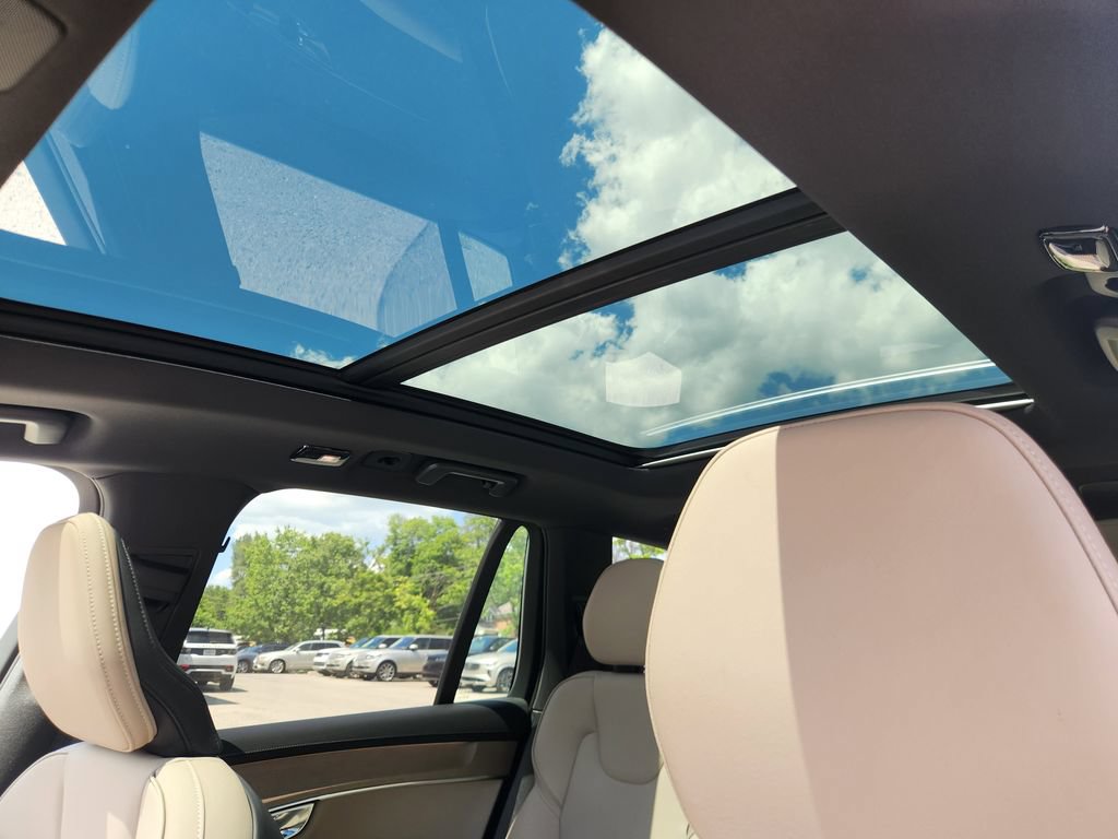 New 2026 Volvo XC90 B6 Plus w/ Protection Package Premier AWD/4WD image 10