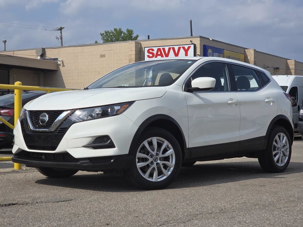 Used 2022 Nissan Rogue Sport S FWD image 2