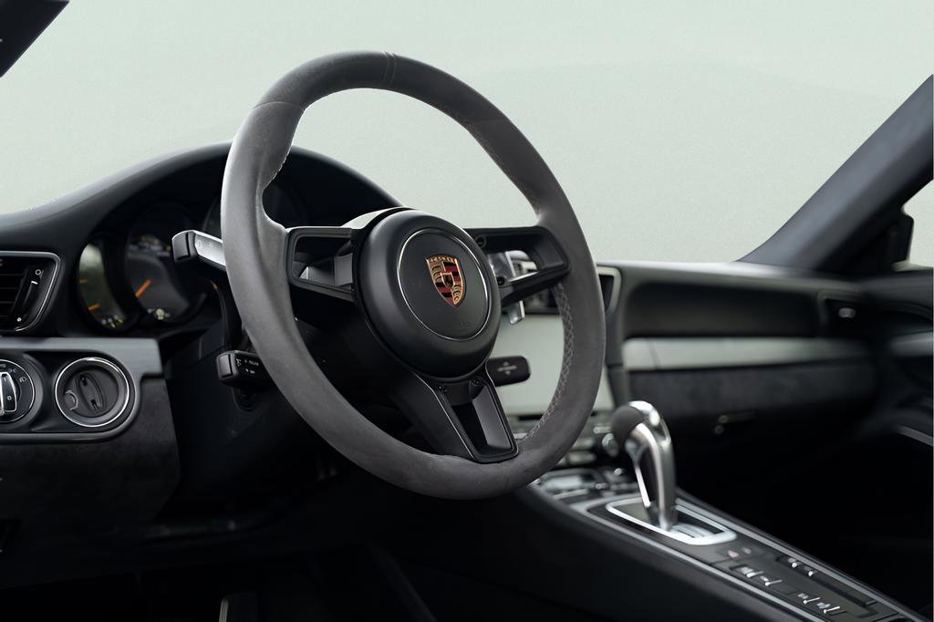 Used 2018 Porsche 911 GT3 image 24