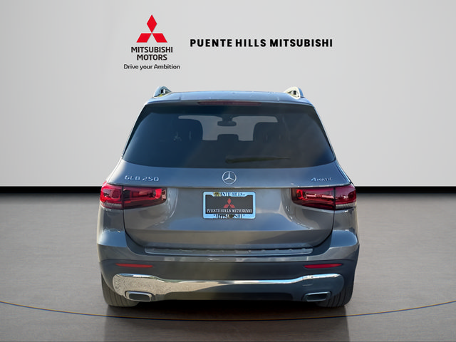Used 2022 Mercedes-Benz GLB 250 4MATIC w/ Premium Package Lite image 6