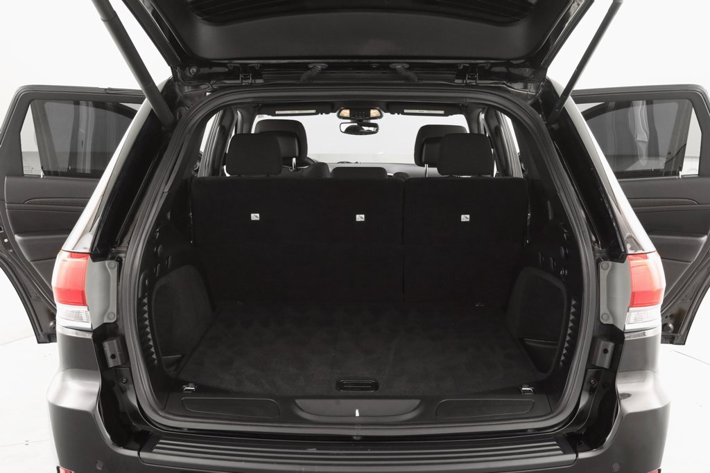 Used 2018 Jeep Grand Cherokee Laredo image 14