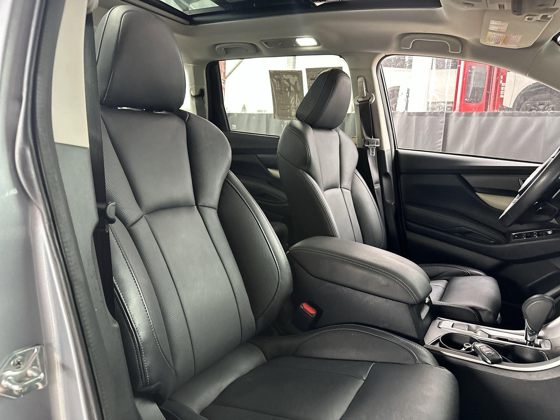 Used 2022 Subaru Ascent Limited w/ Technology Package image 27