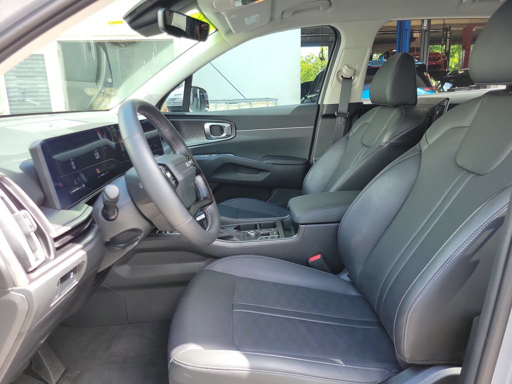 Certified 2026 Kia Sorento S FWD image 13