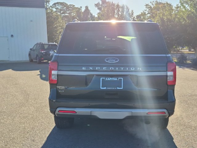 Used 2024 Ford Expedition XLT AWD/4WD image 4