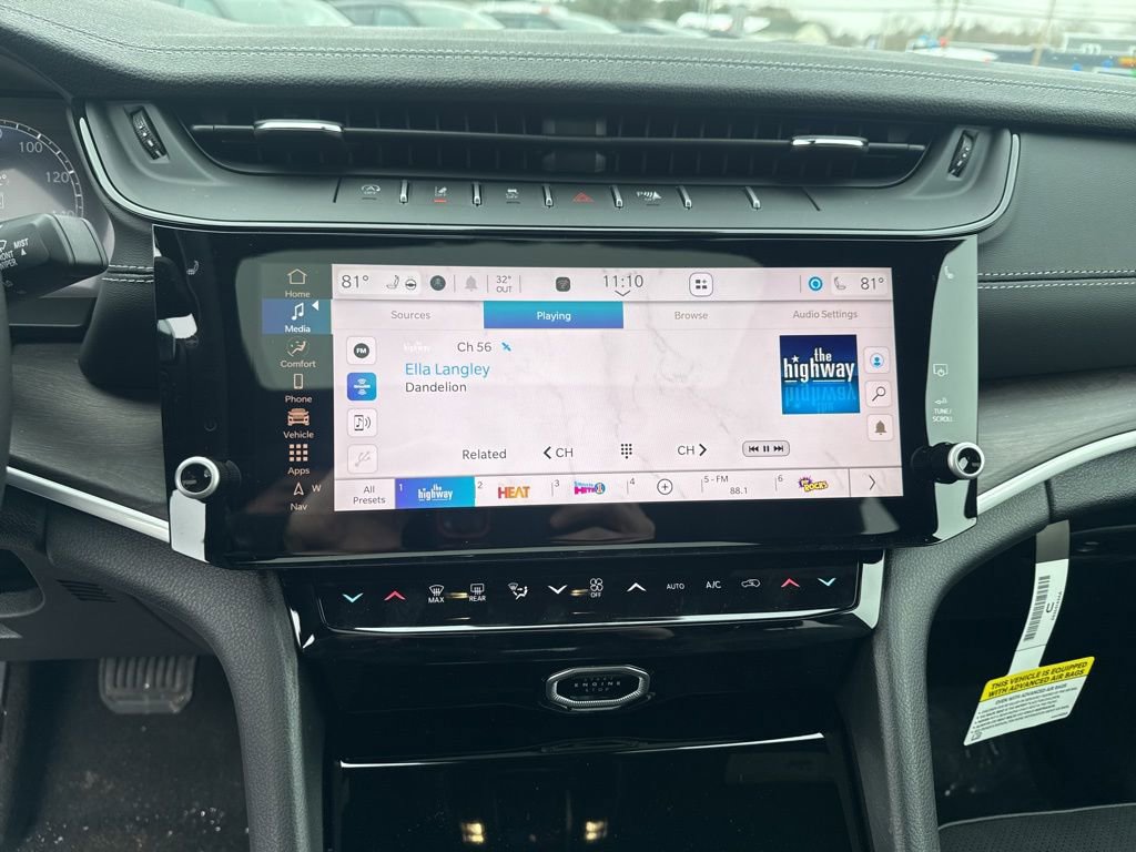 New 2026 Jeep Grand Cherokee Laredo image 12