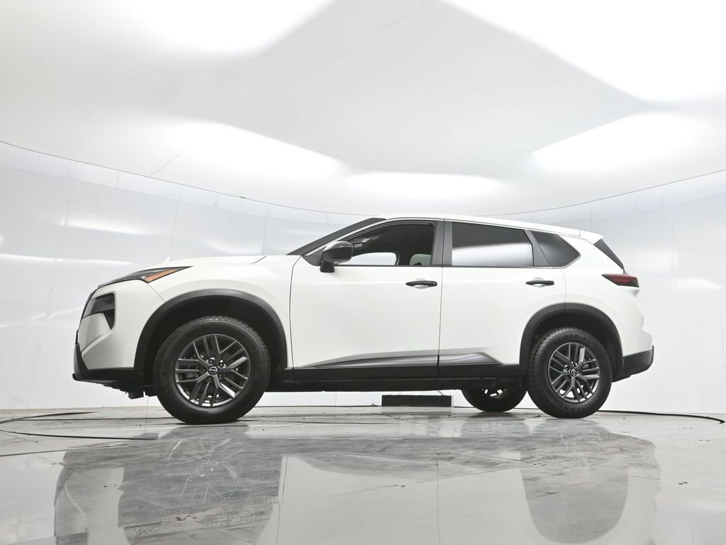 Used 2024 Nissan Rogue S image 7