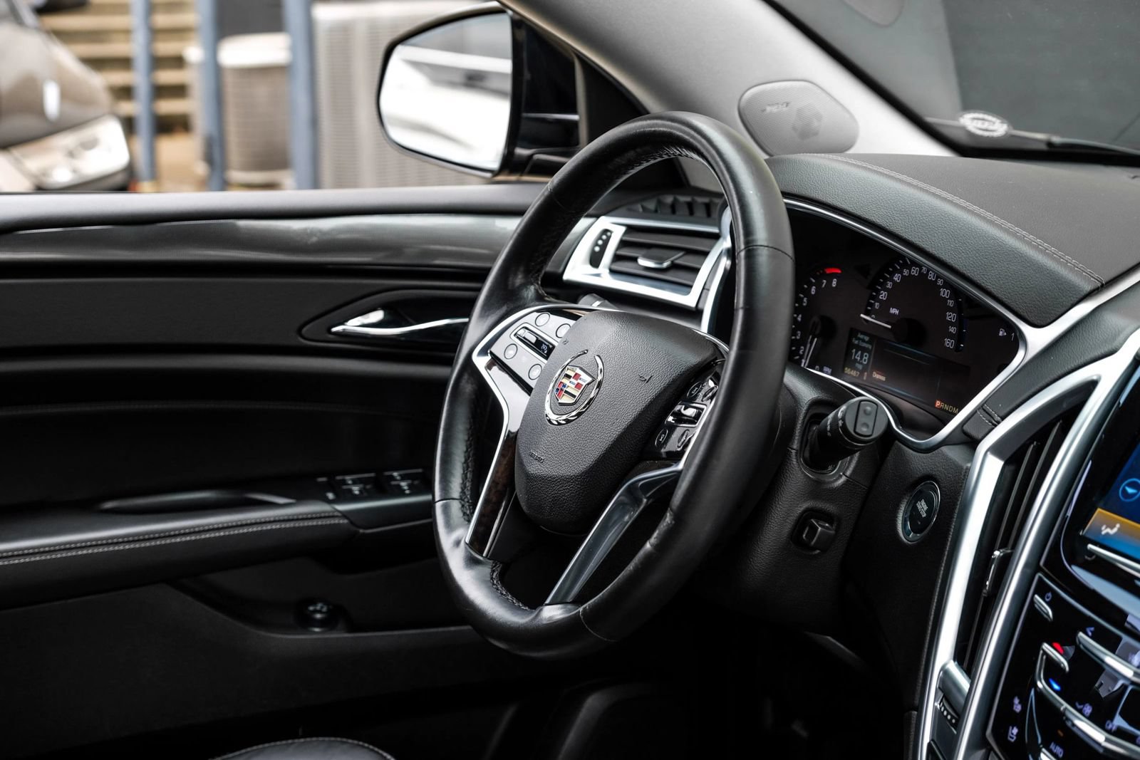 Used 2016 Cadillac SRX Premium w/ Driver Assist Package FWD image 16
