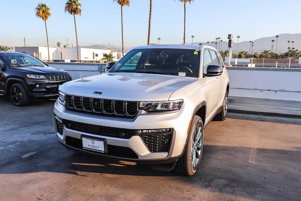 New 2026 Jeep Grand Cherokee L Limited AWD/4WD image 4