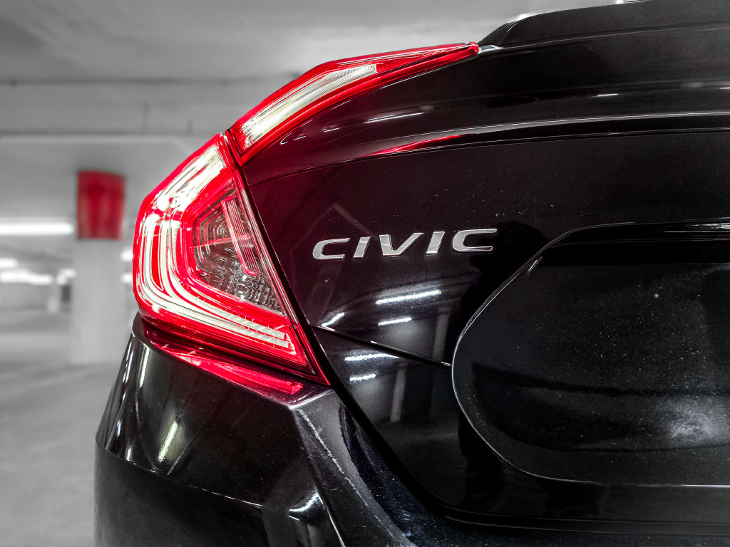Used 2016 Honda Civic Touring image 9