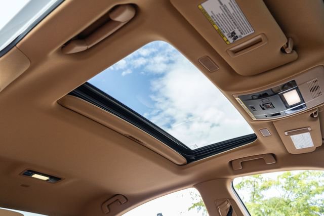 Used 2025 Lexus ES 350 w/ Accessory Package (Z2) FWD image 13