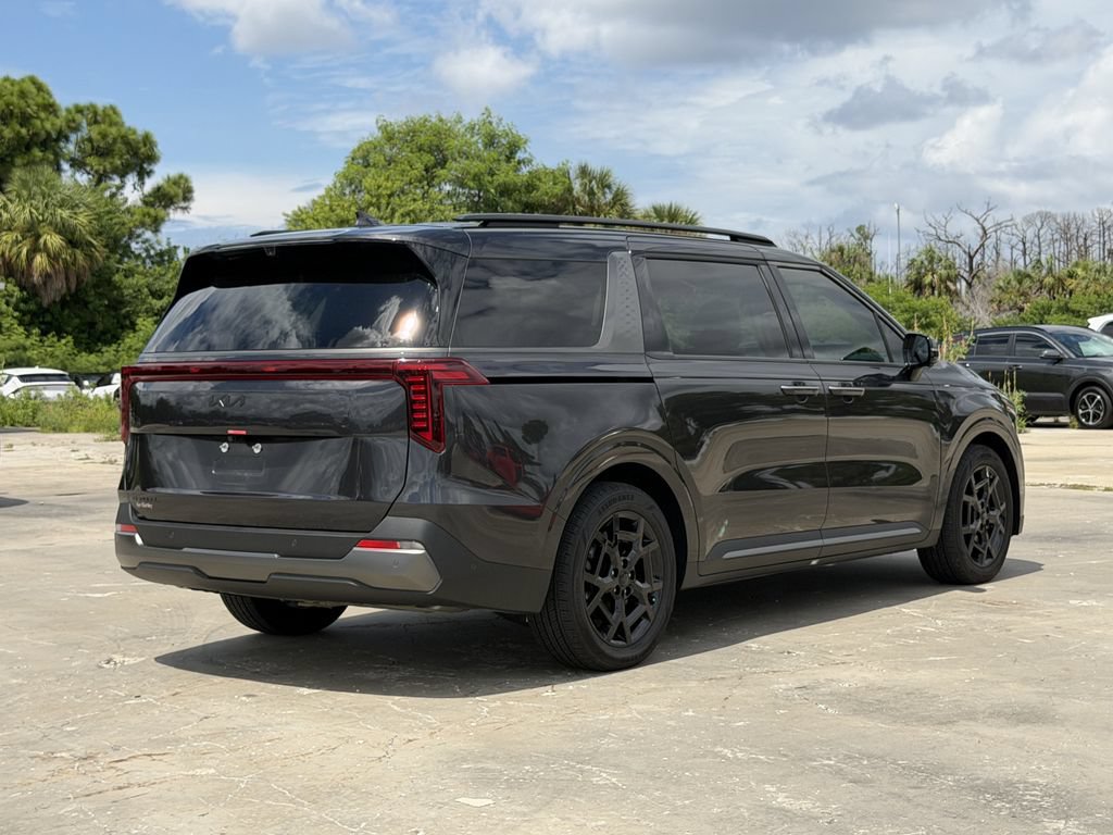 Certified 2026 Kia Carnival SX Prestige FWD image 4