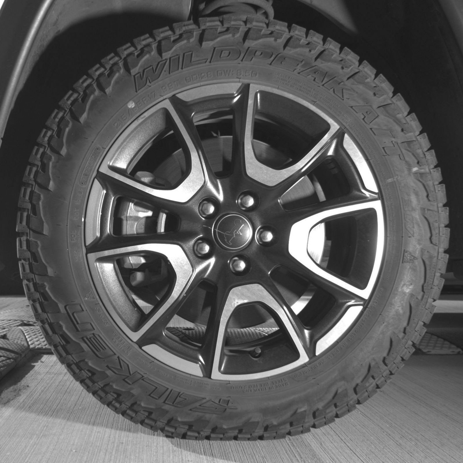 Used 2025 Jeep Compass Trailhawk AWD/4WD image 13